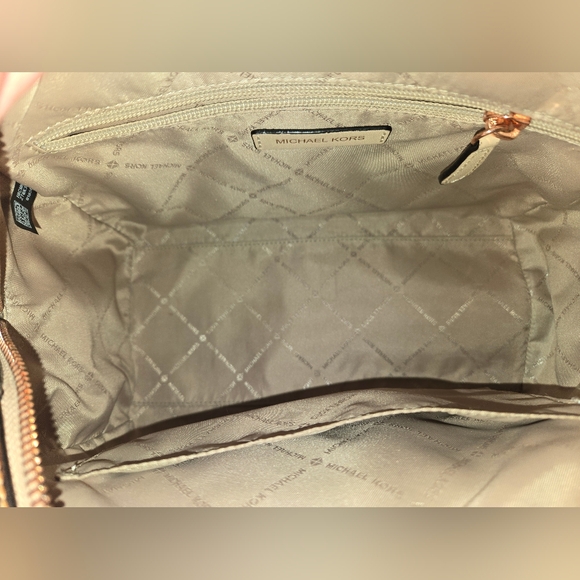 11x8x5.Michael Kors Gold Satchel Bag & wristlet. New shoulder strap. - Picture 14 of 15